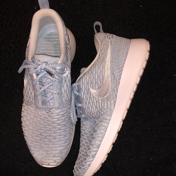 Nike Knit Roshe - Picture 2 of 5